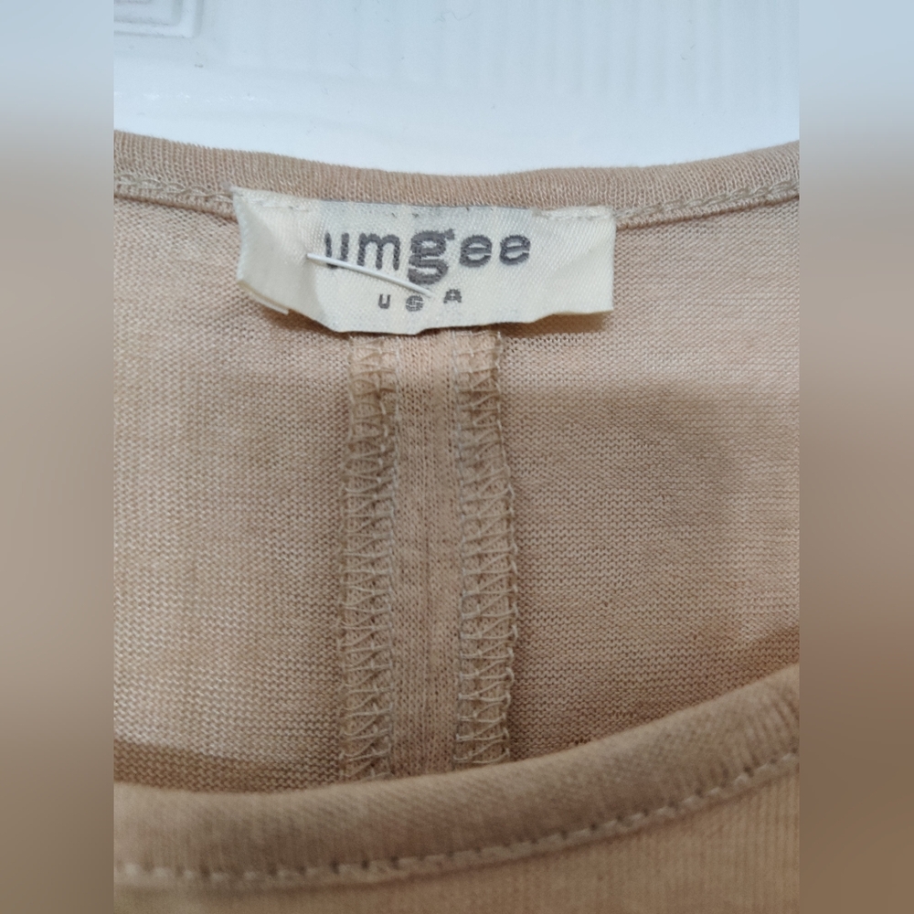 Umgee Beige Short Sleeve Top with Animal Print Hem - Picture 2 of 5